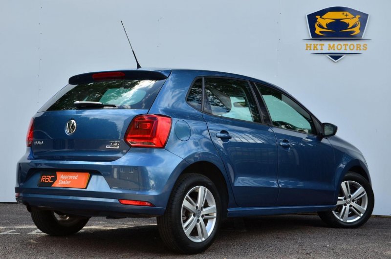 VOLKSWAGEN POLO