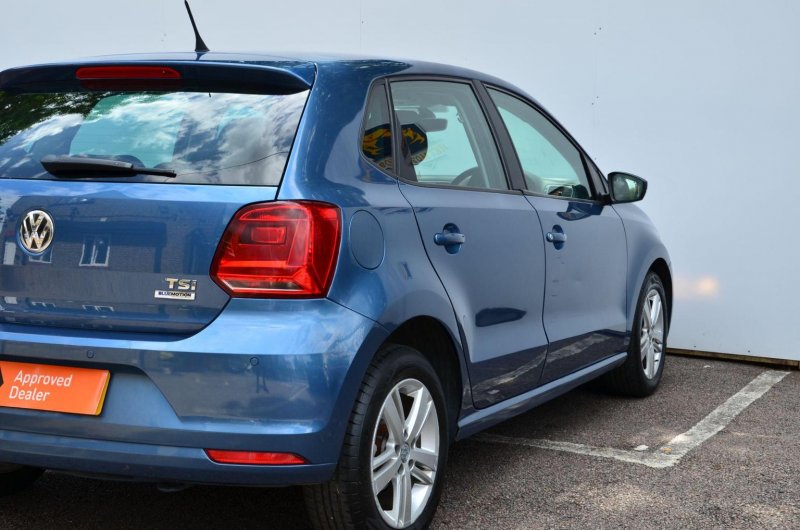 VOLKSWAGEN POLO
