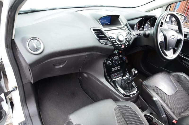 FORD FIESTA
