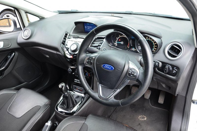 FORD FIESTA