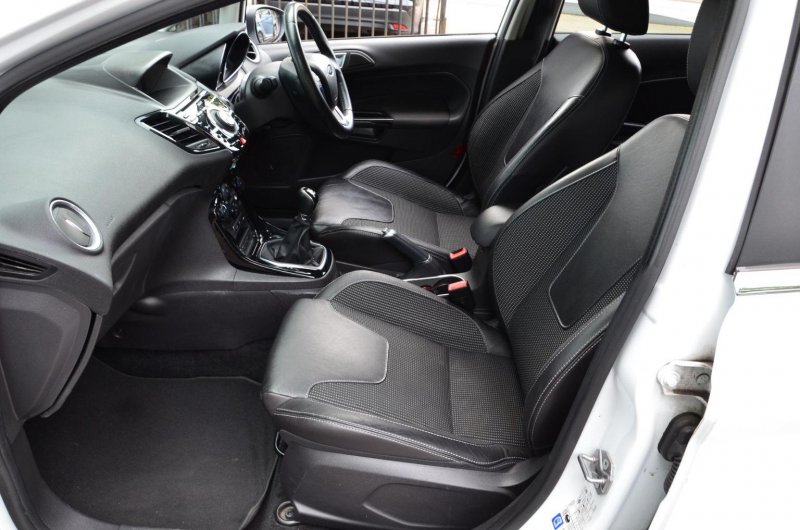 FORD FIESTA