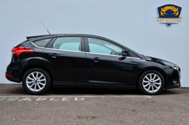 FORD FOCUS