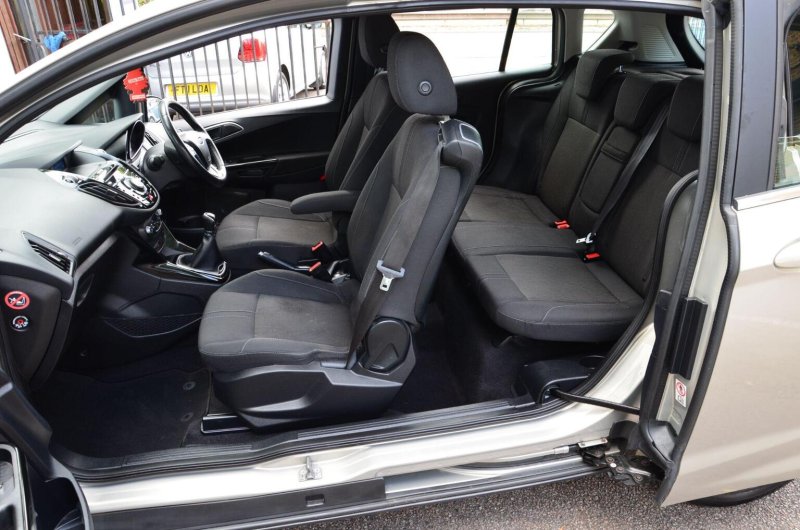 FORD B-MAX
